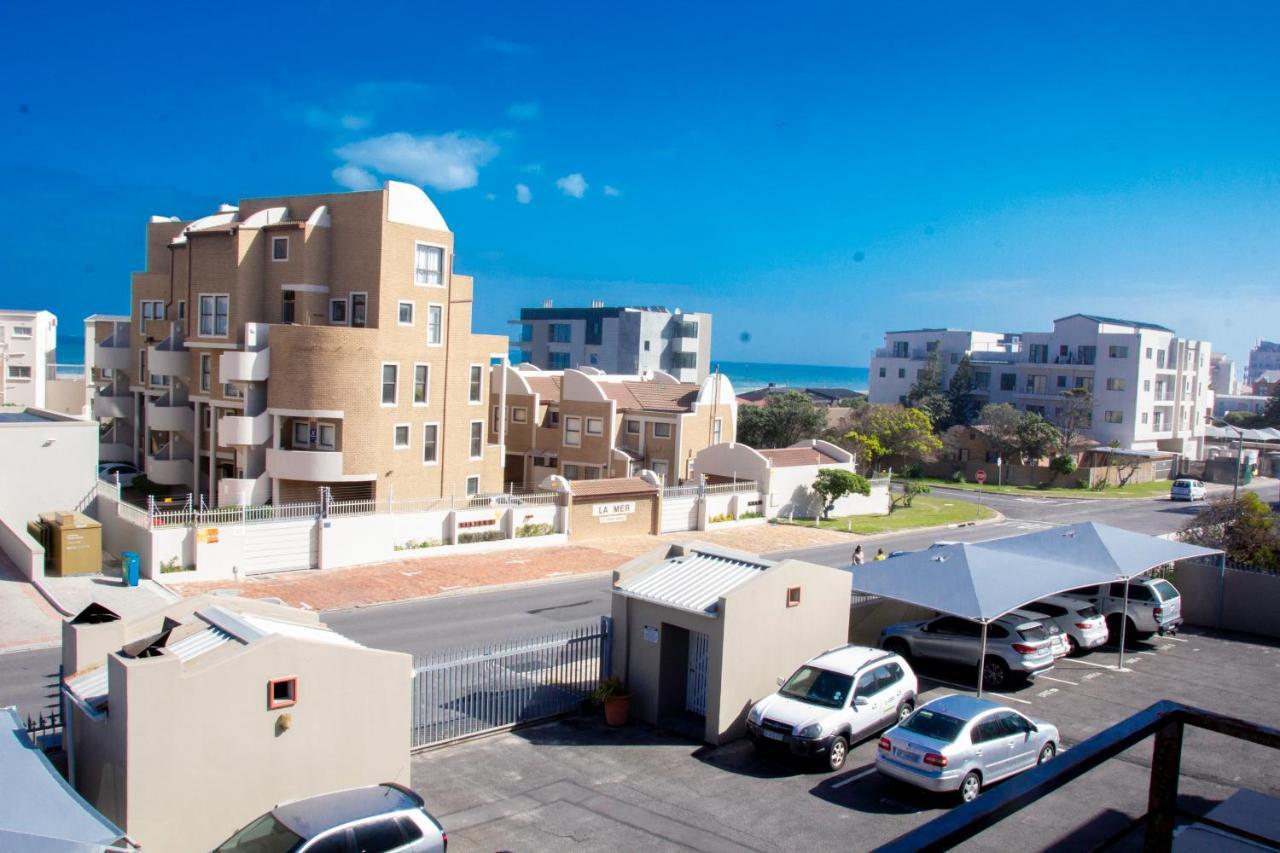 Caline Vip Apartments, Beach Close Bloubergstrand Luaran gambar