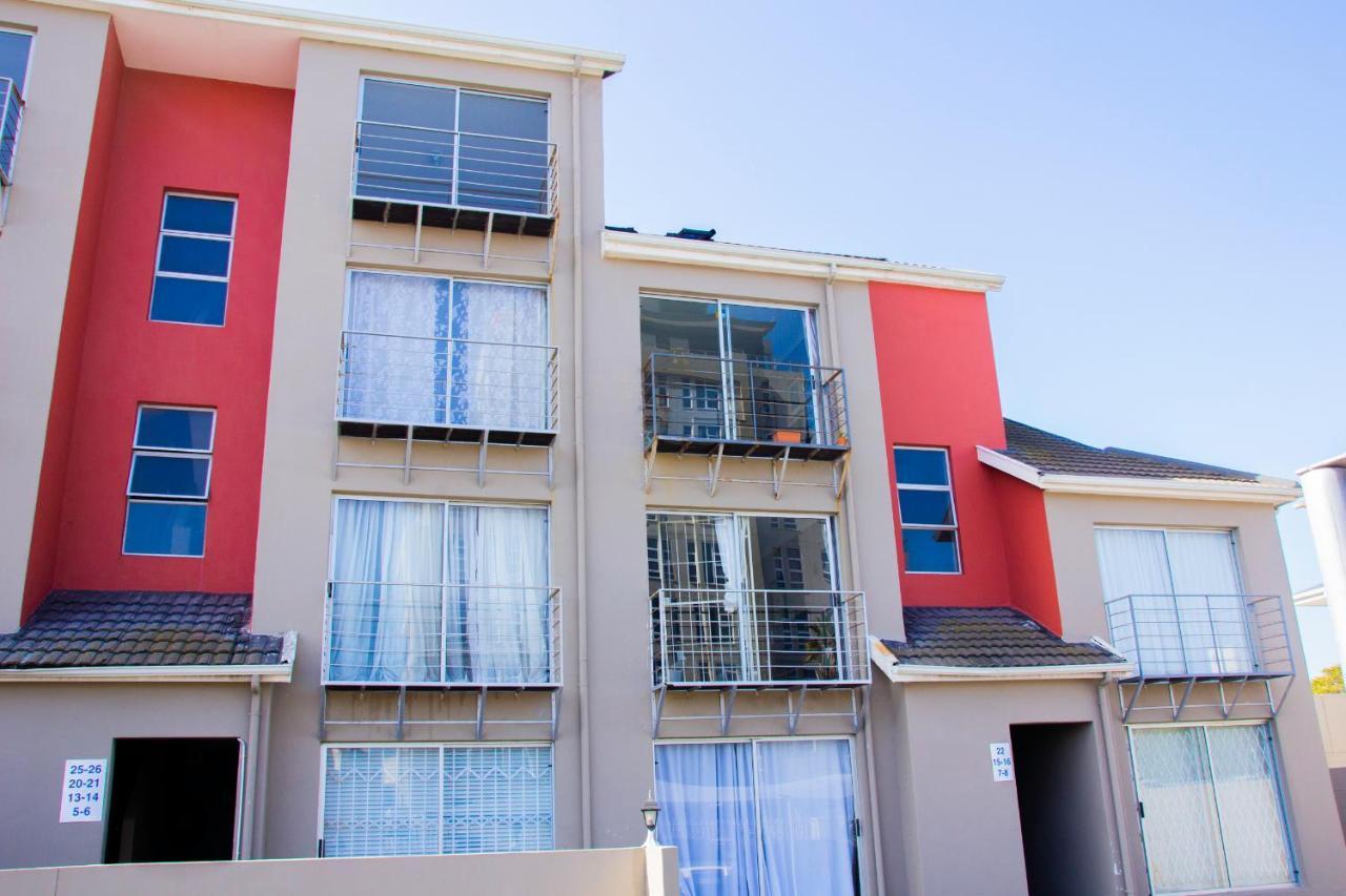 Caline Vip Apartments, Beach Close Bloubergstrand Luaran gambar