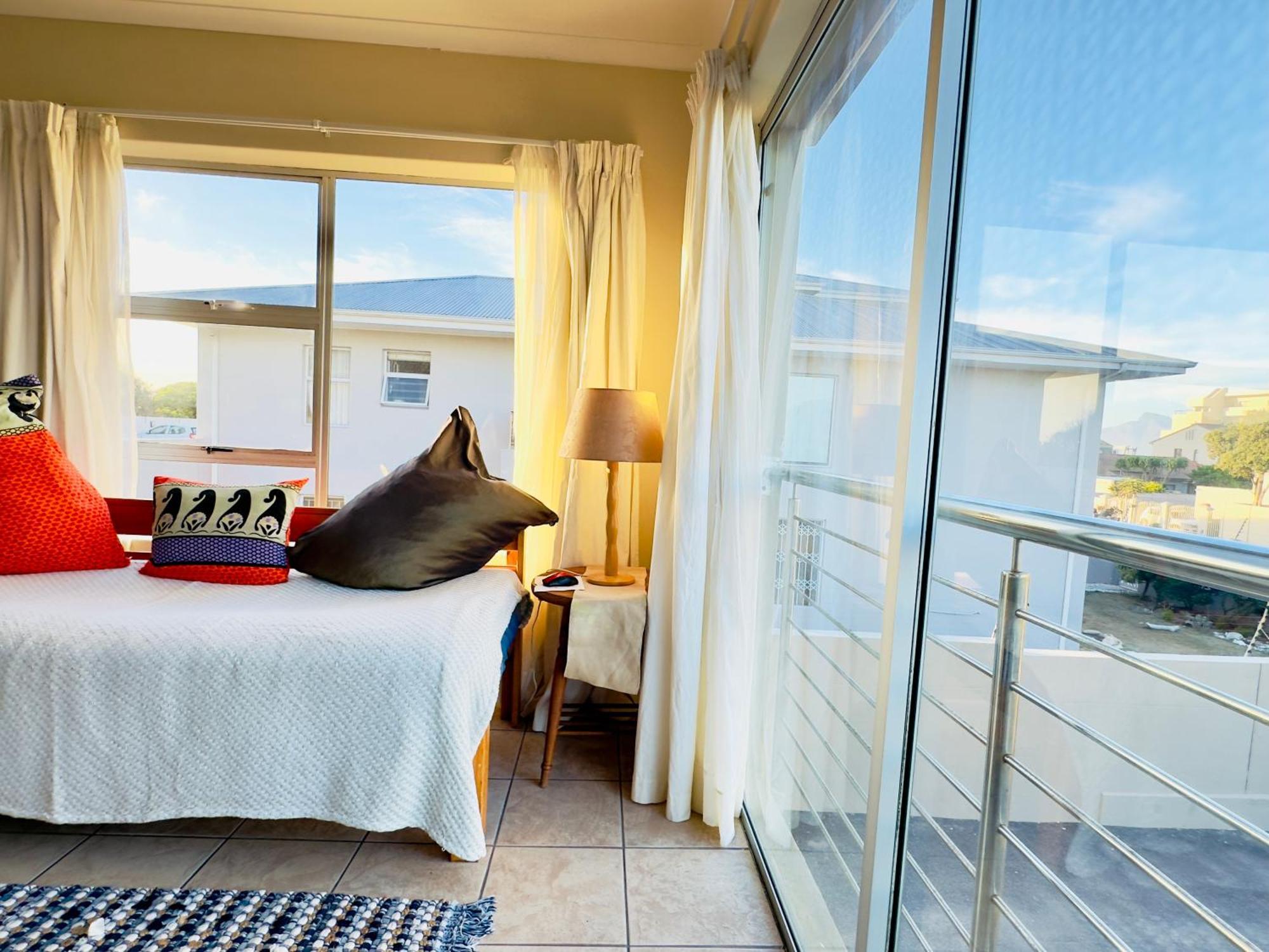 Caline Vip Apartments, Beach Close Bloubergstrand Luaran gambar