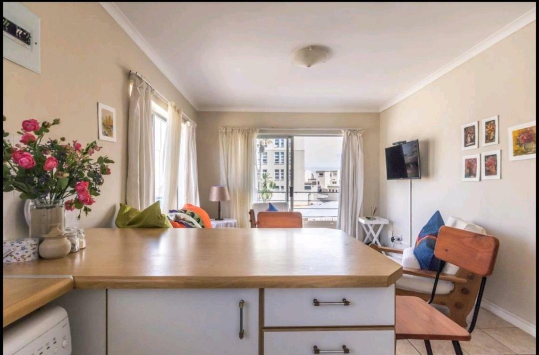 Caline Vip Apartments, Beach Close Bloubergstrand Luaran gambar